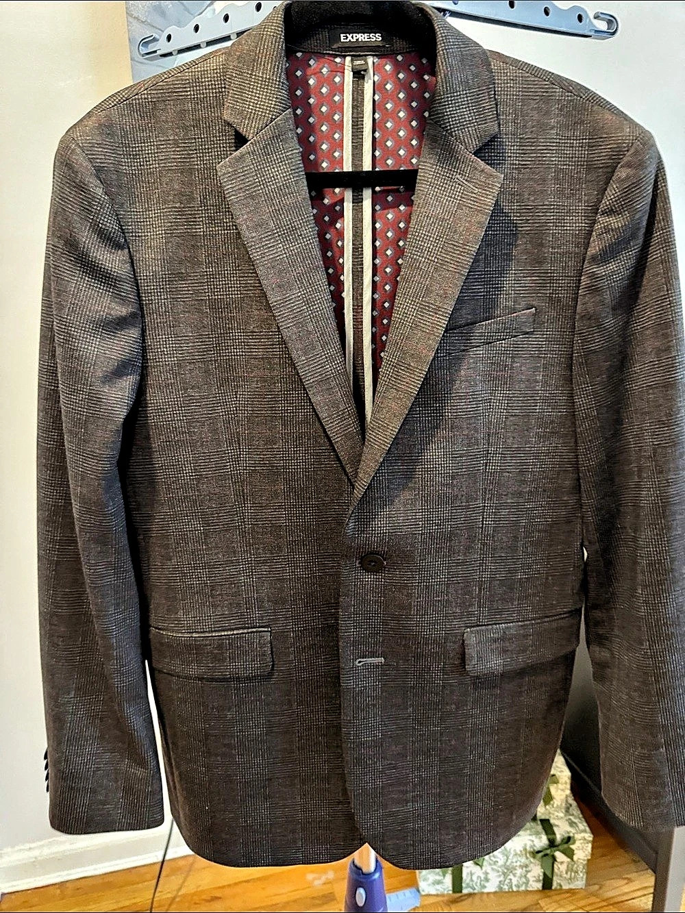 Express Men's Red Check Sport Coat Size 38S/38C Like New
